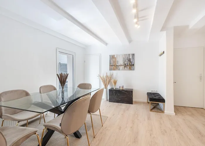 Terrace With 5 Rooms, Whirlpool And Bbq