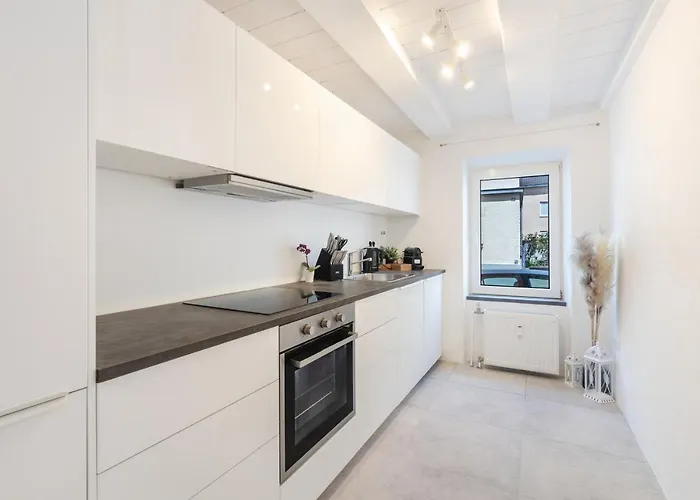 Terrace With 5 Rooms, Whirlpool And Bbq