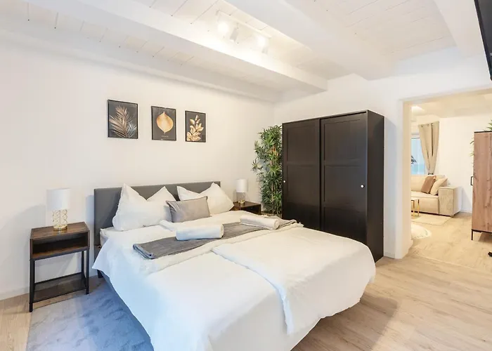 Terrace With 5 Rooms, Whirlpool And Bbq Augsburg
